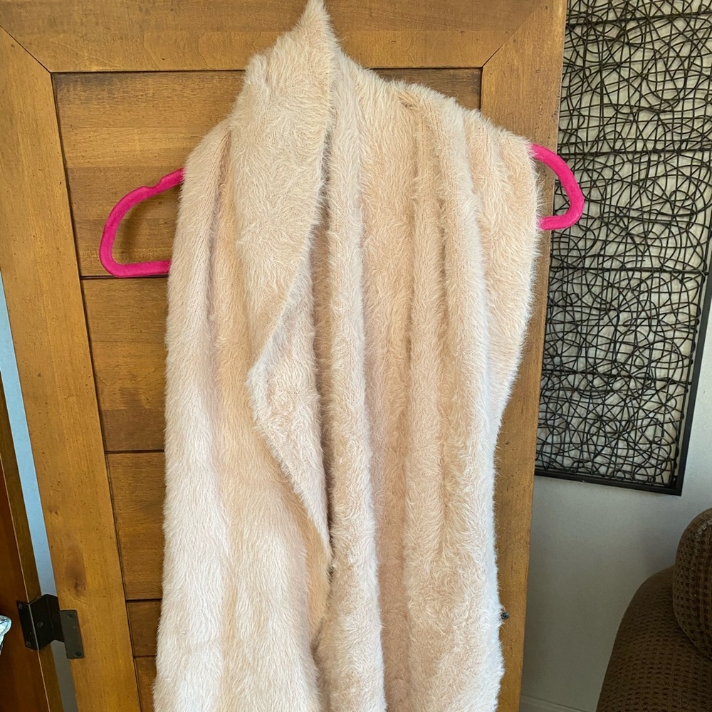 Fuzzy scarf